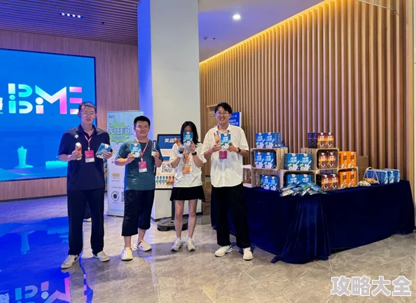 yin乱学院＂近日学院举办了首届创意设计大赛，吸引了众多学生参与，展示了他们的才华与创新精神