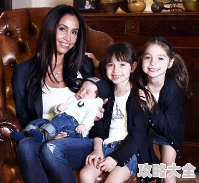 我与娇妻和黑人交换据传闻此事发生在豪华游艇上且邻居目睹了全程