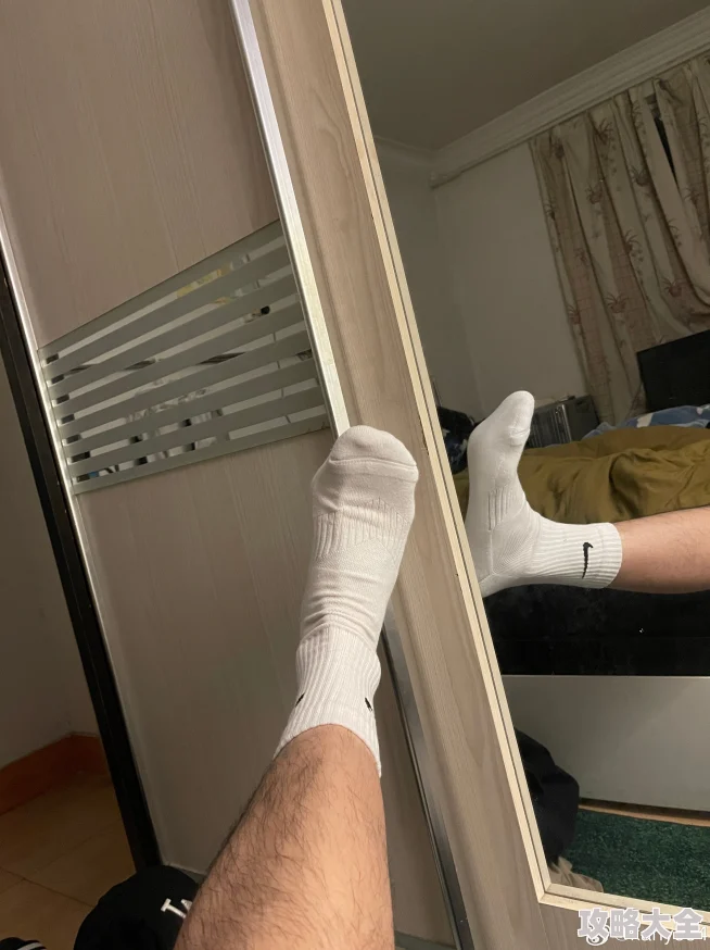 男同GaYGAYS 白袜体育为什么彰显个性魅力为何受到广泛关注和喜爱