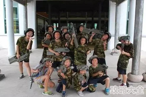 黑料不打烊万里长征官特种兵式旅游火爆小吃摊位经济回暖